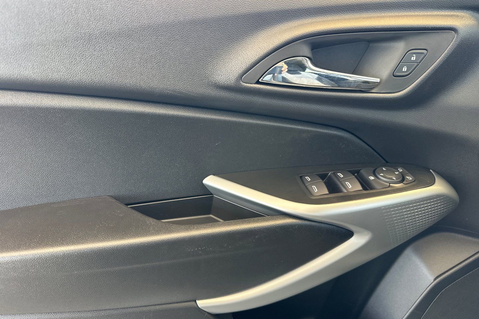 New 2026 Chevrolet Trax LS w/ LS Convenience Package image 11