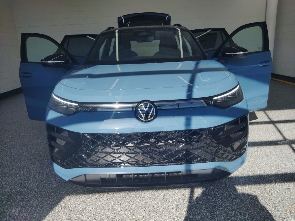 New 2026 Volkswagen Tiguan SE R-Line AWD/4WD image 25