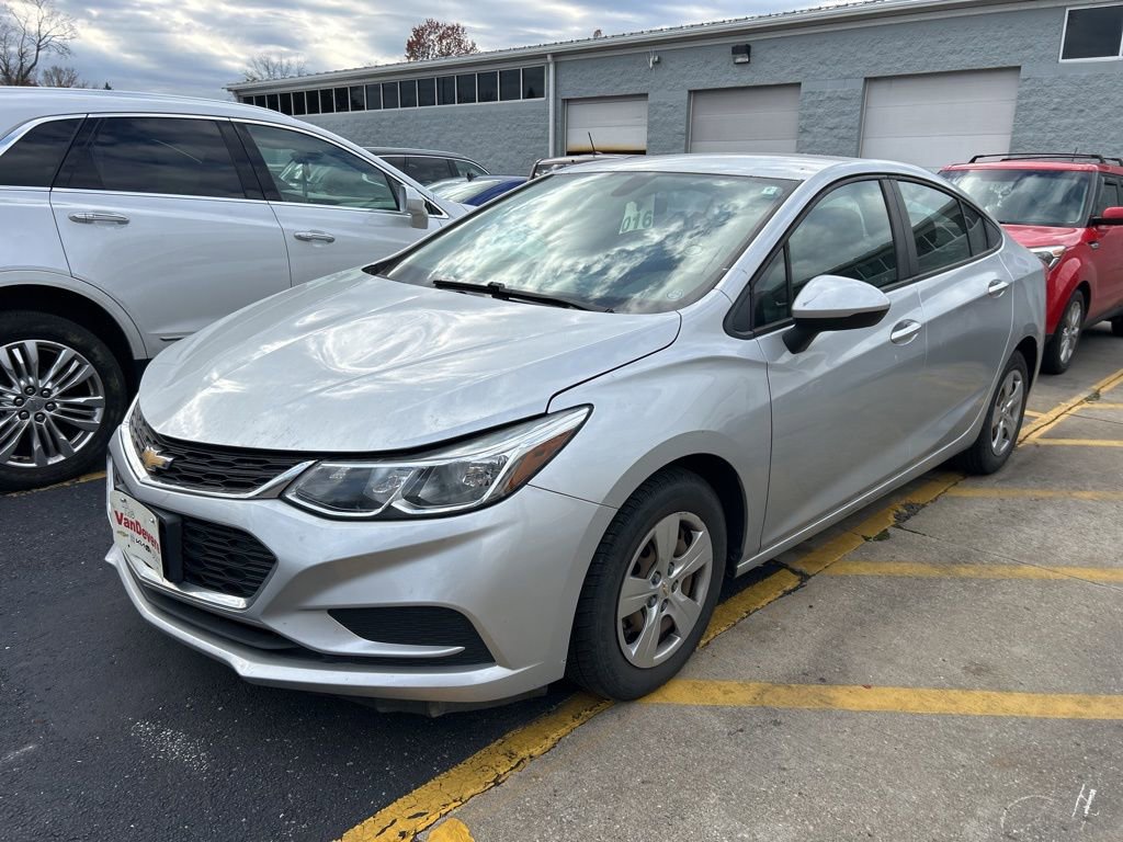 Used 2017 Chevrolet Cruze LS image 1