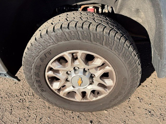 Used 2024 Chevrolet Silverado 2500 LT AWD/4WD image 11