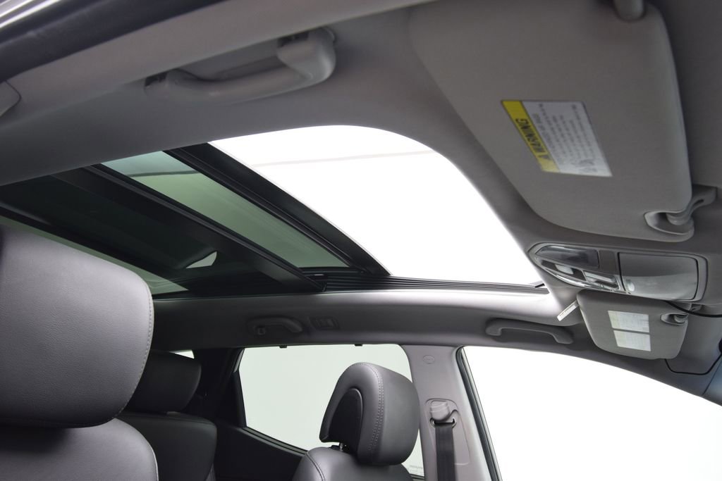 Used 2017 Hyundai Santa Fe Sport w/ 2.0T Ultimate Tech Package 05 image 17