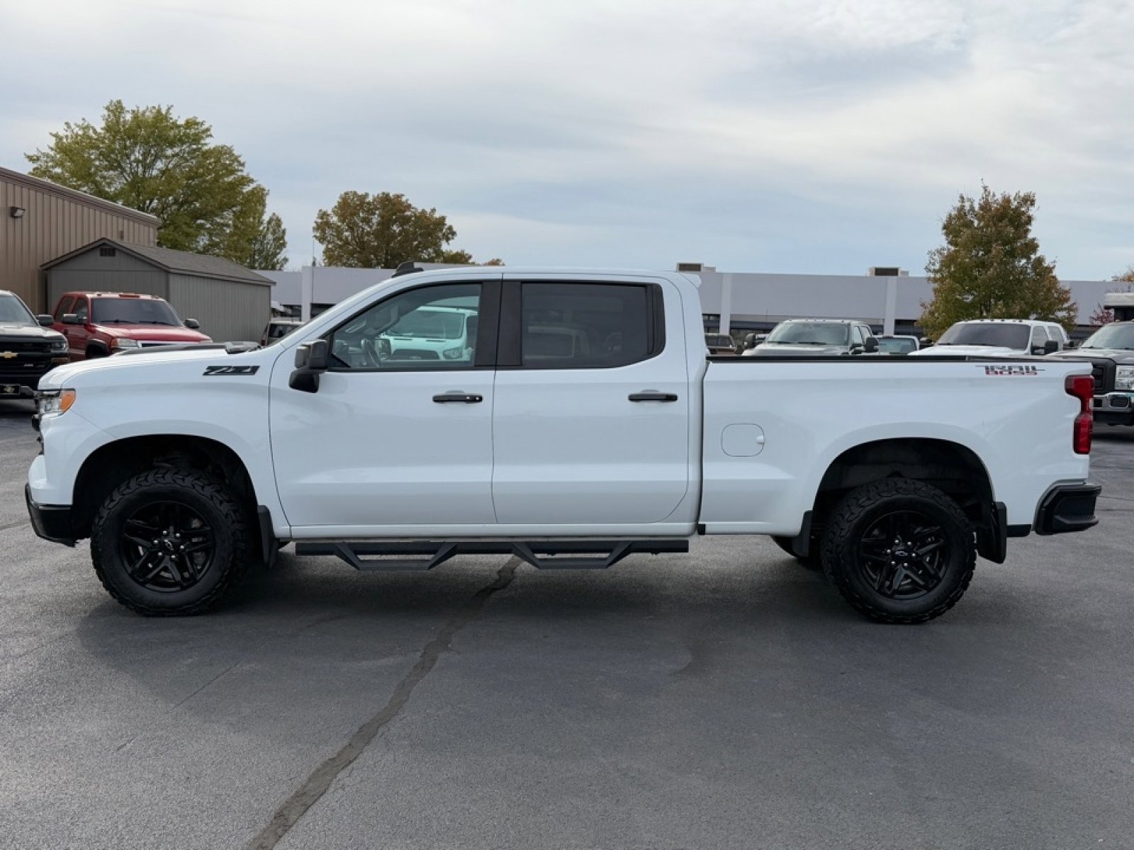 Used 2023 Chevrolet Silverado 1500 LT Trail Boss w/ Protection Package image 5