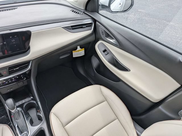 Used 2026 Buick Encore GX Avenir AWD/4WD image 17