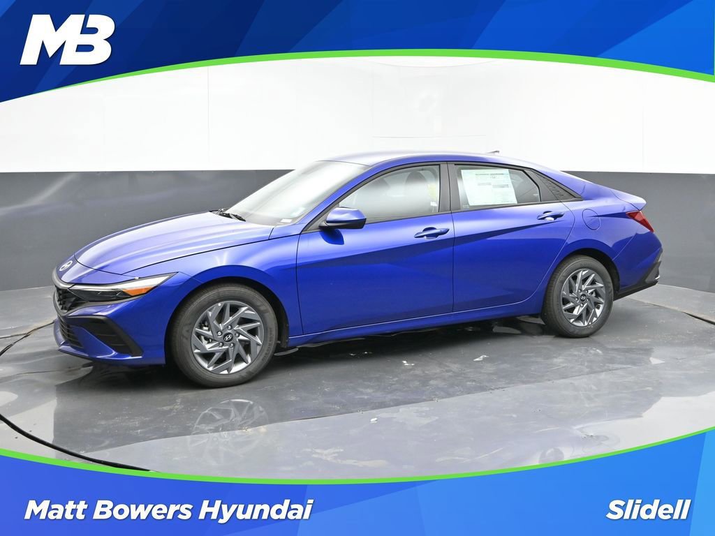 New 2024 Hyundai Elantra Blue