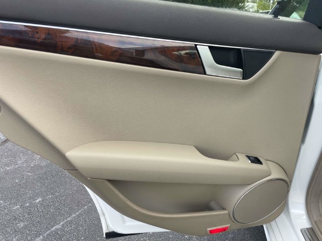 Used 2013 Mercedes-Benz C 300 4MATIC Sedan image 11