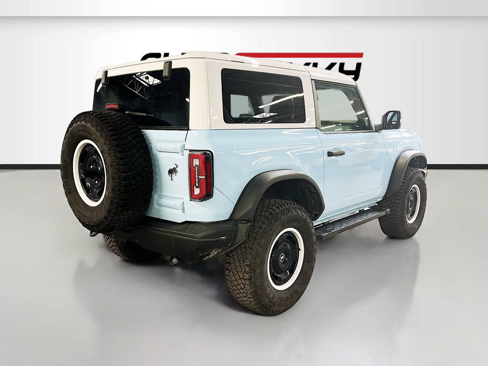 Used 2024 Ford Bronco Heritage Edition AWD/4WD image 7