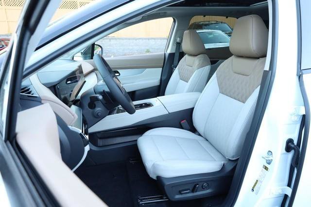 New 2026 Nissan Murano Platinum w/ Cargo Package AWD/4WD image 9