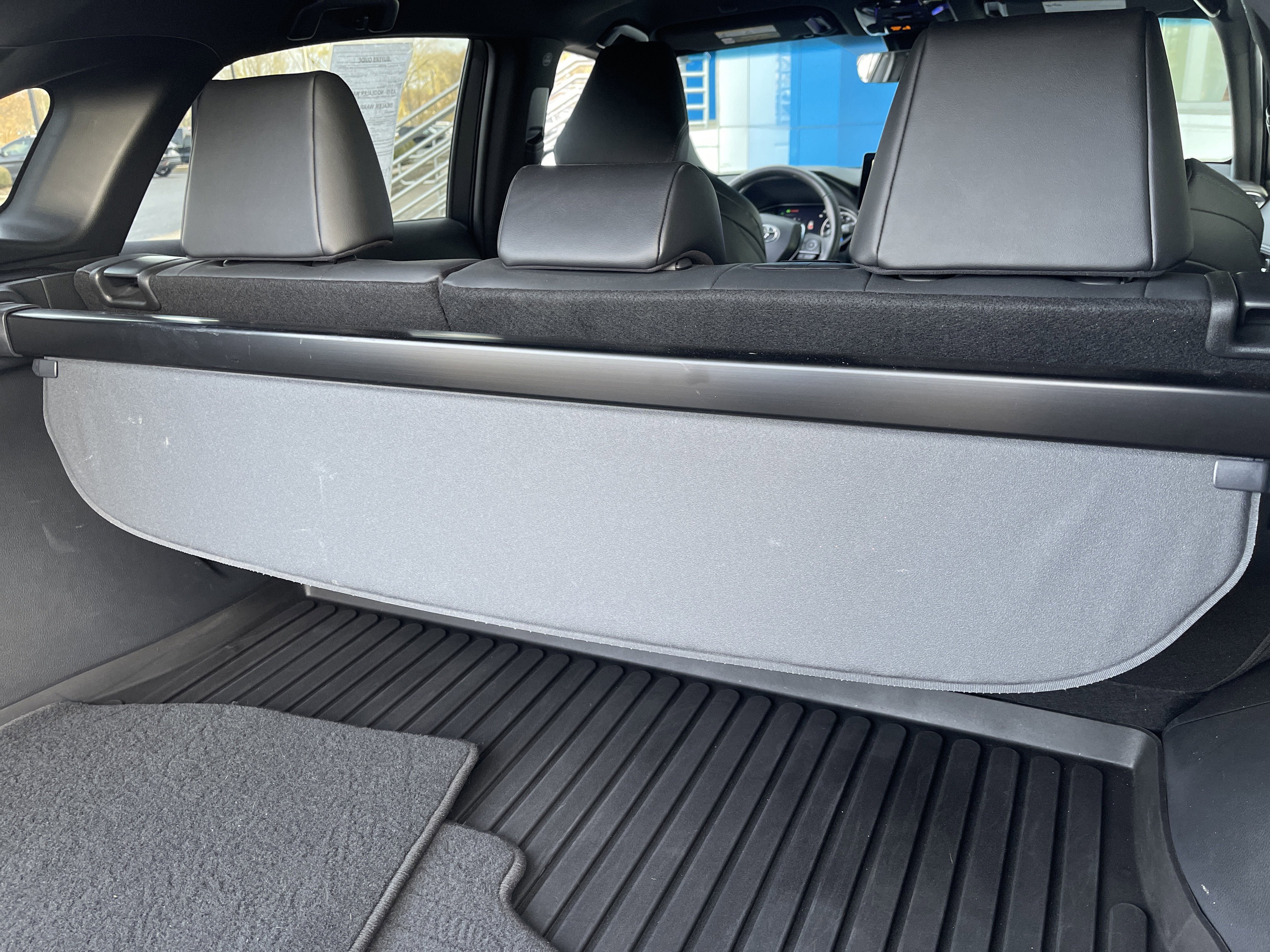 Used 2023 Toyota Venza XLE image 42