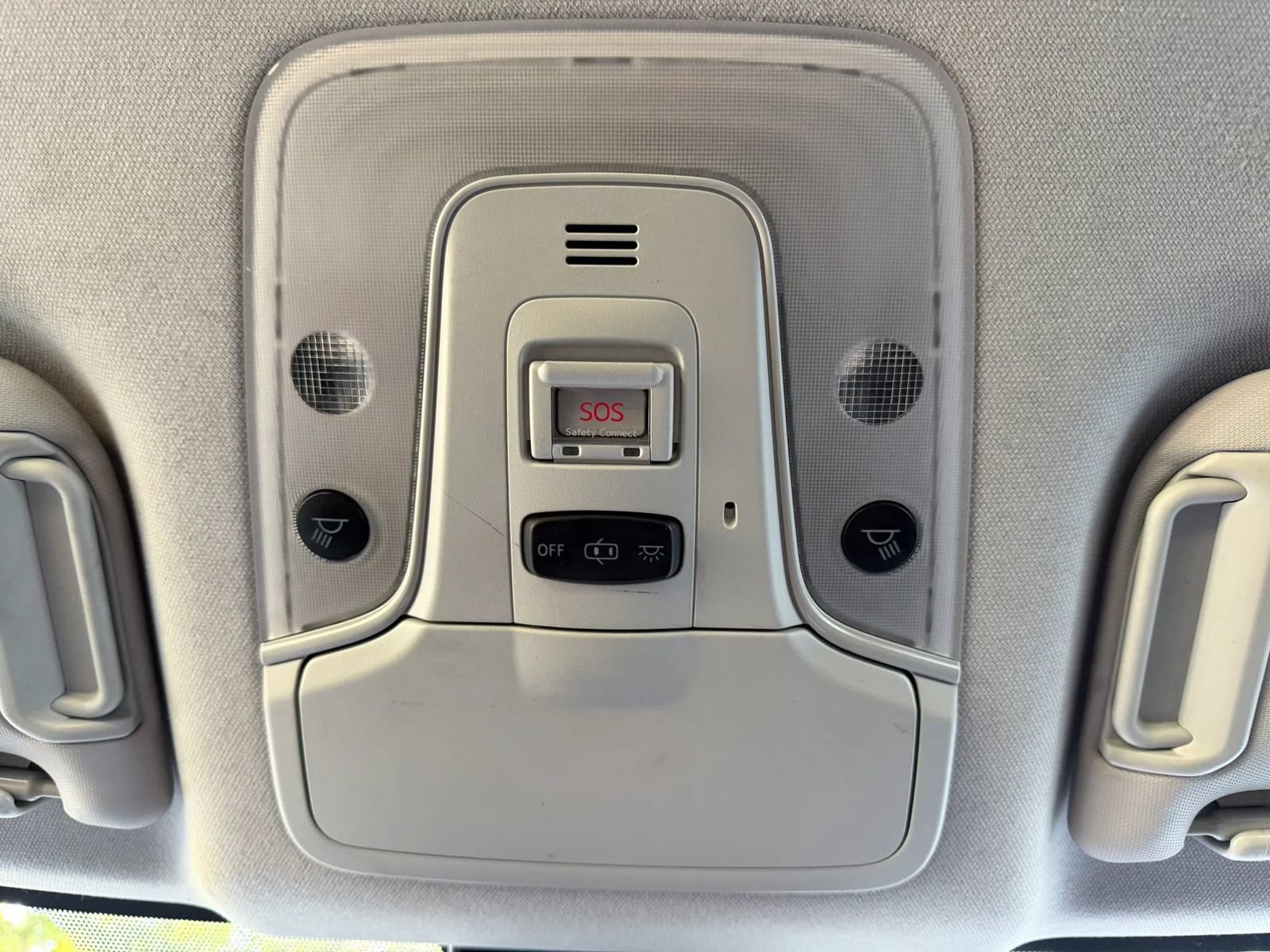 Used 2020 Toyota Prius LE FWD image 23