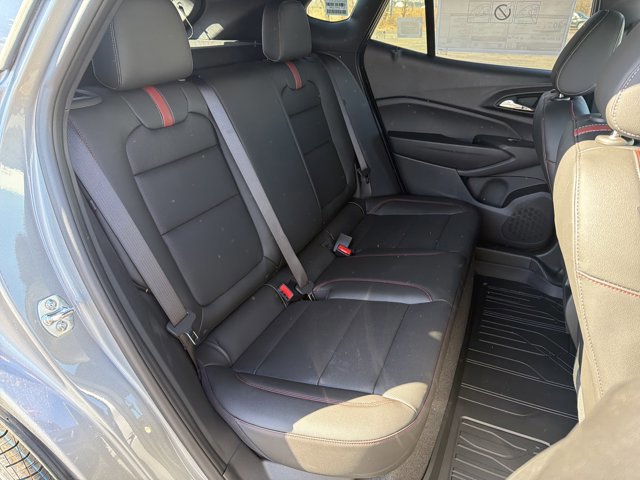 New 2026 Chevrolet Trax RS w/ Sunroof Package FWD image 28