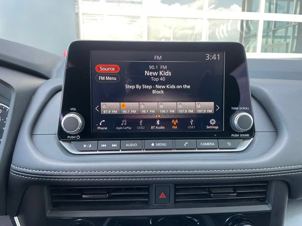 Certified 2026 Nissan Rogue SV FWD image 15
