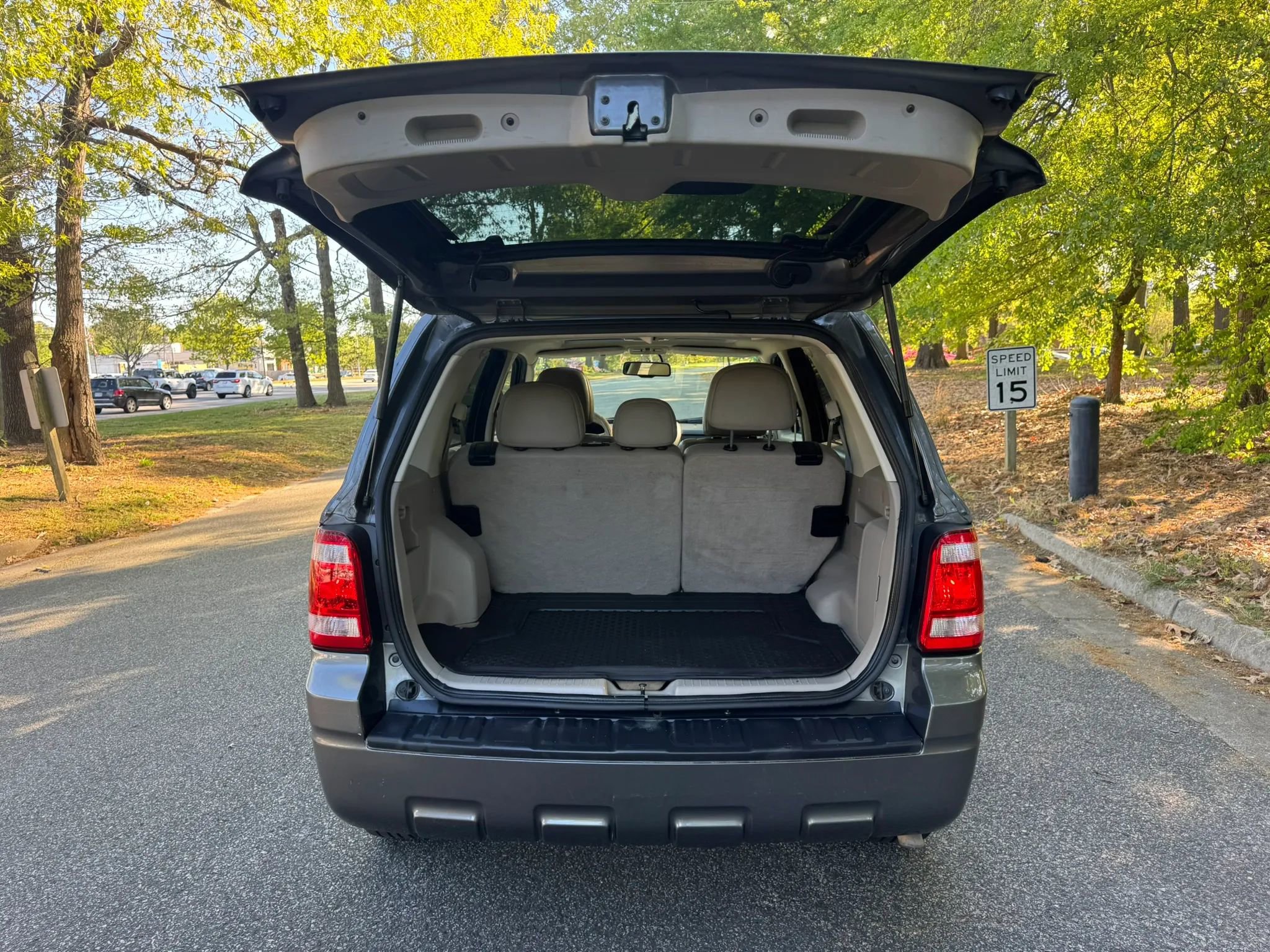 Used 2010 Ford Escape XLT FWD image 5