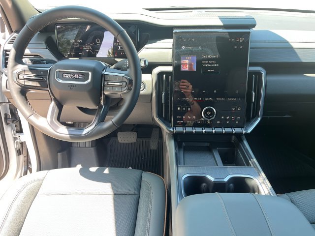 Used 2026 GMC Acadia AT4 w/ Luxury Package AWD/4WD image 17