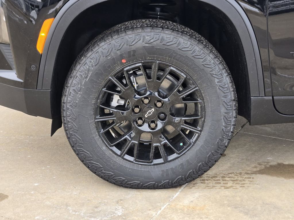 New 2026 Chevrolet Traverse Z71 w/ Enhanced Driving Package image 9