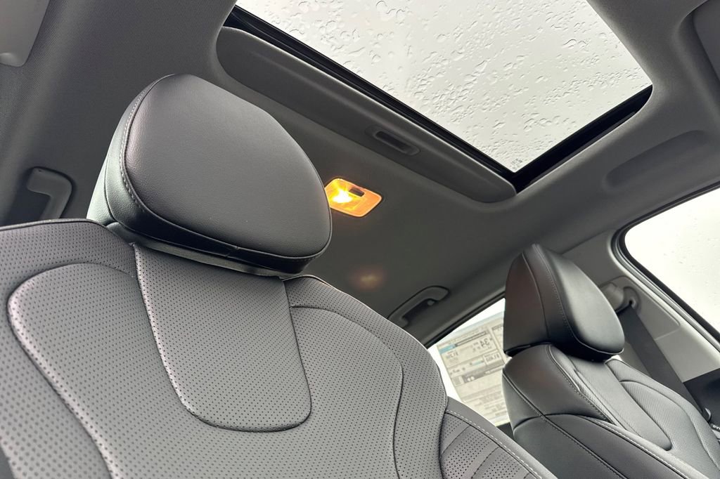 New 2026 Hyundai Elantra Limited image 14