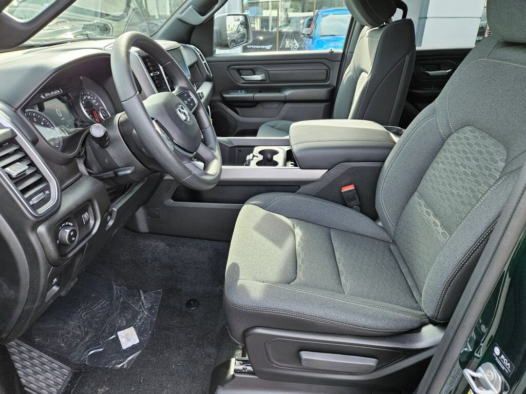 New 2026 RAM 1500 Express AWD/4WD image 14
