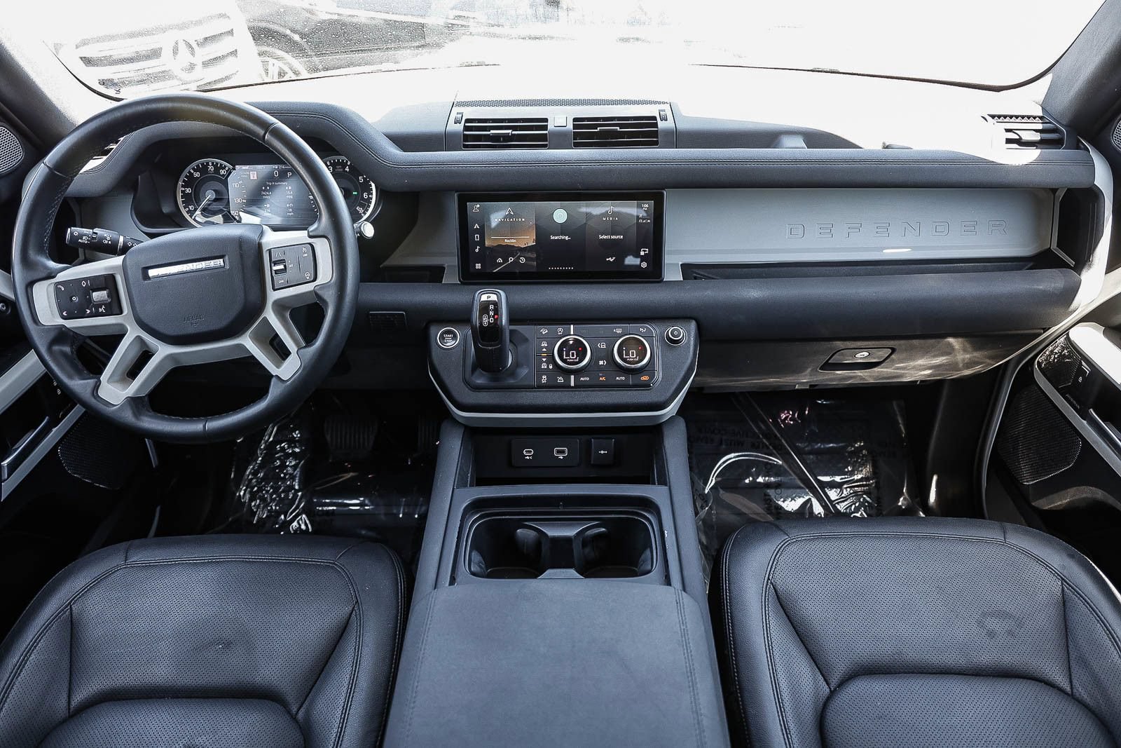 Used 2023 Land Rover Defender 110 S AWD/4WD image 10