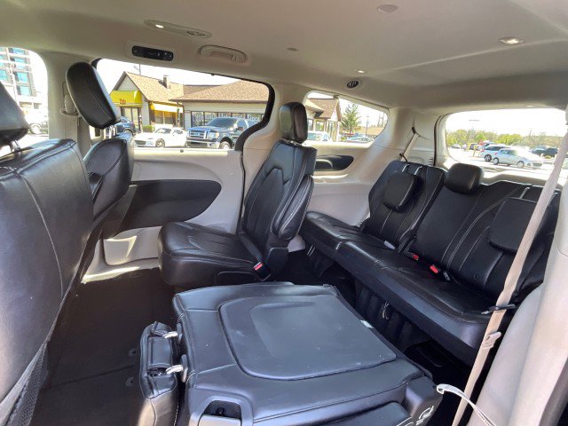Used 2021 Chrysler Voyager Lxi FWD image 34