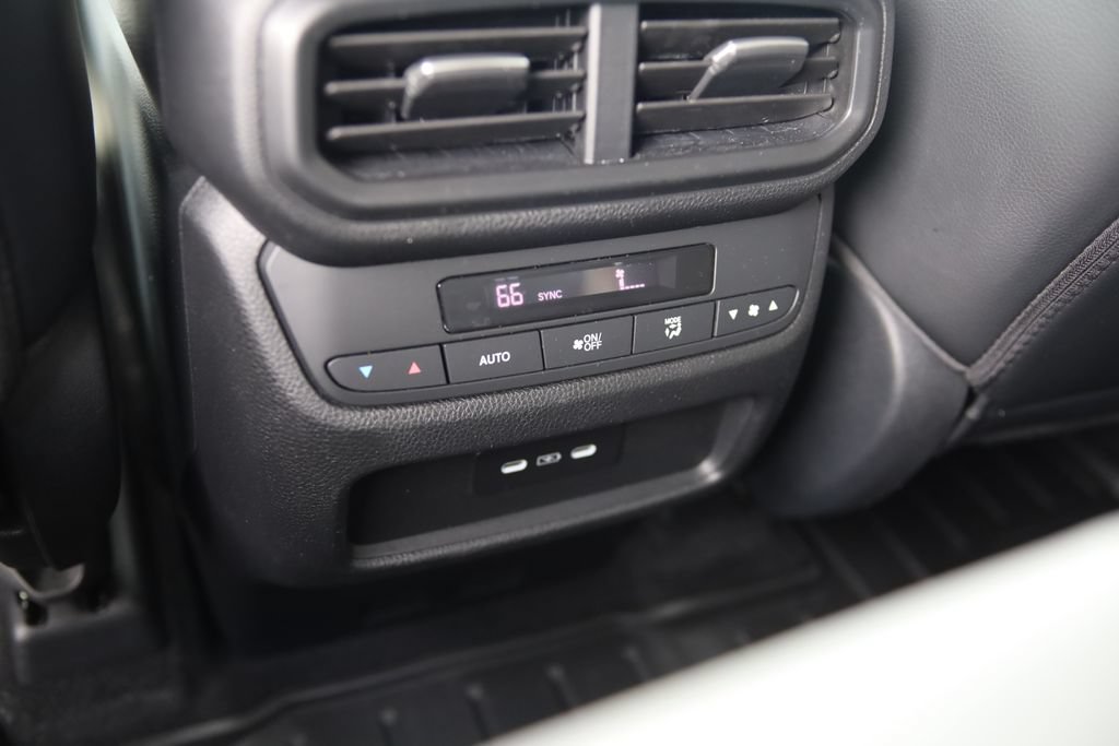 Used 2025 Honda Pilot EX-L image 34