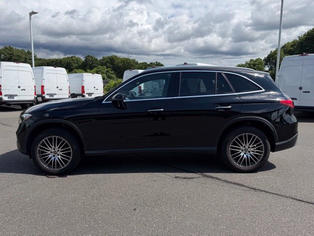 Used 2023 Mercedes-Benz GLC 300 4MATIC image 4