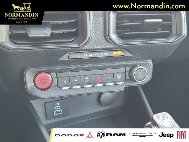 Used 2024 Ford Mustang Coupe RWD image 11