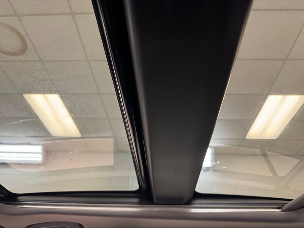 Used 2023 Toyota Camry XSE w/ Navigation Package FWD image 14