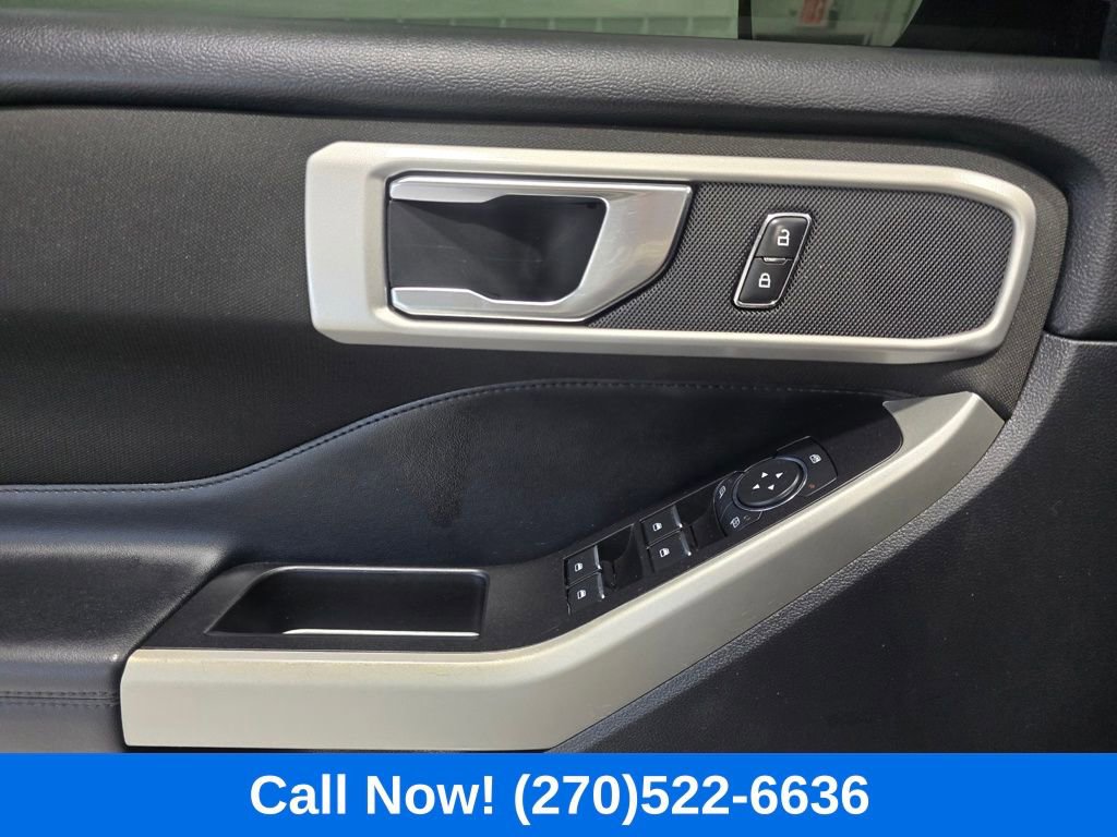 Used 2020 Ford Explorer XLT w/ Comfort Package image 12