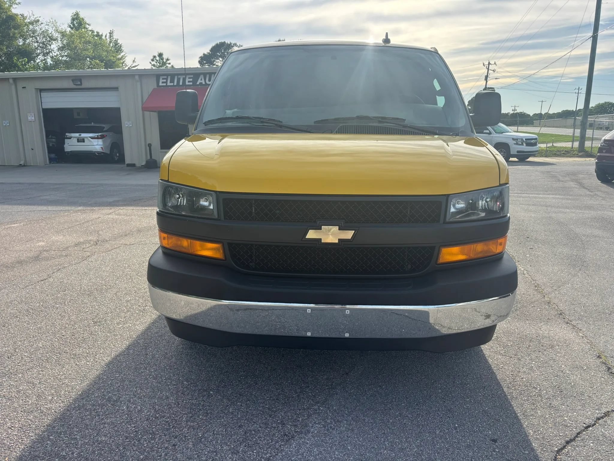 Used 2023 Chevrolet Express 2500 RWD image 4