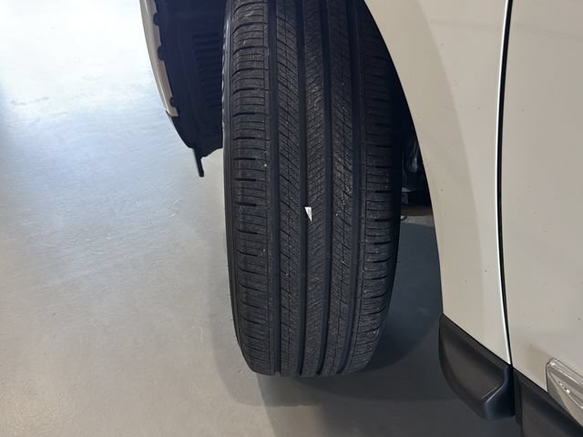 Used 2014 Nissan Pathfinder SL AWD/4WD image 36