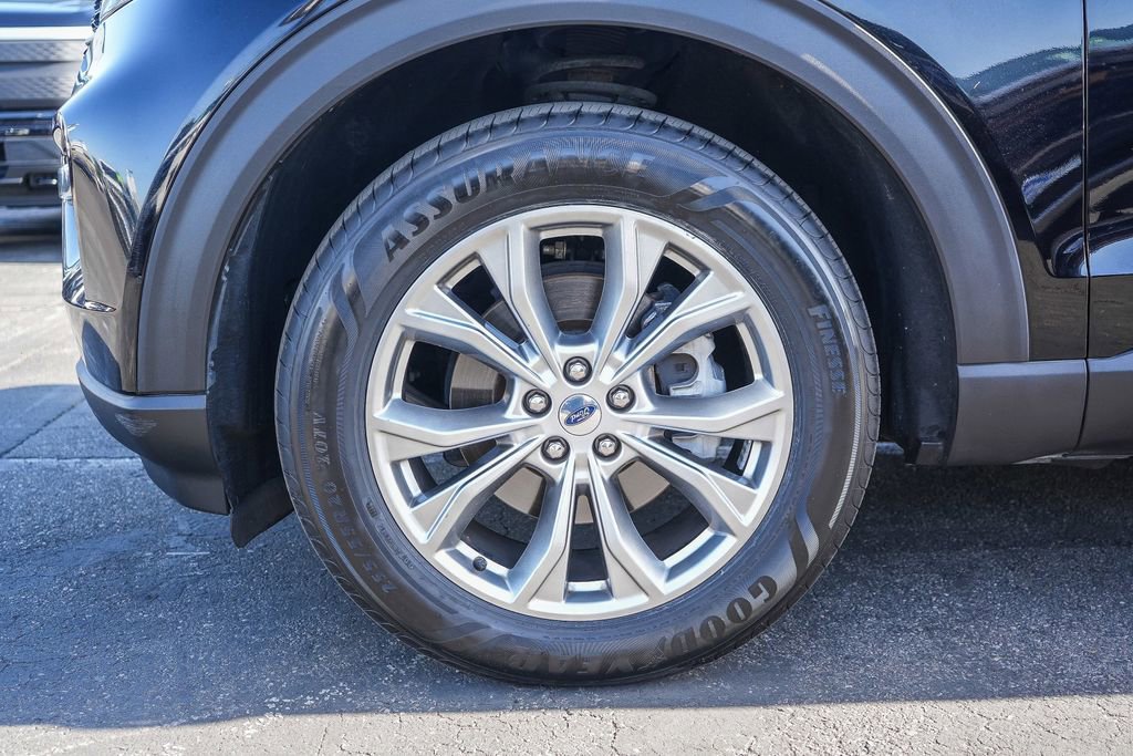 Used 2021 Ford Explorer XLT w/ Equipment Group 202A AWD/4WD image 13