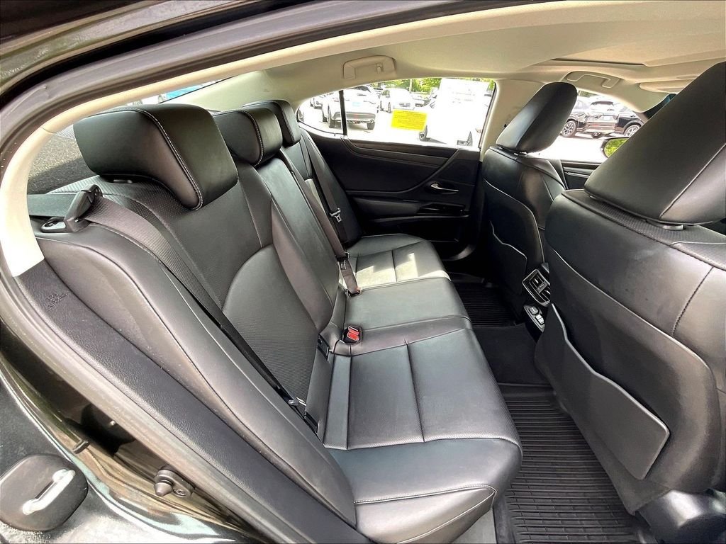 Used 2024 Lexus ES 350 w/ Premium Package FWD image 15