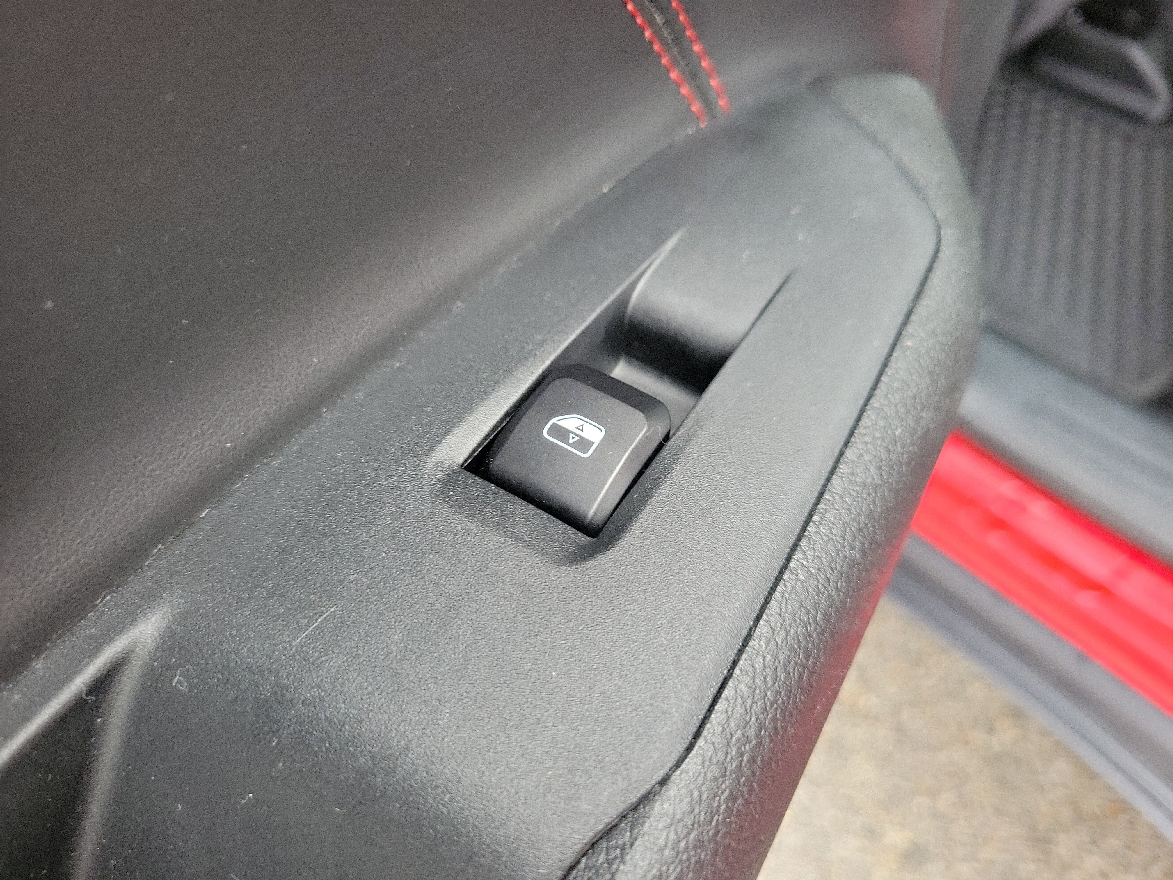 Used 2023 Jeep Compass Trailhawk image 27