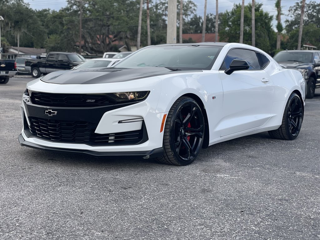 Used 2019 Chevrolet Camaro SS RWD image 8