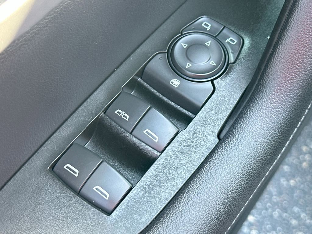 Used 2019 Chevrolet Blazer LT FWD image 17