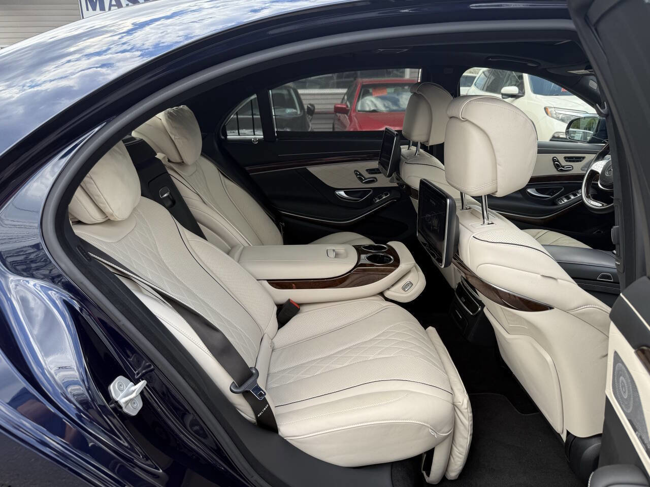 Used 2015 Mercedes-Benz S 550 4MATIC Sedan image 16