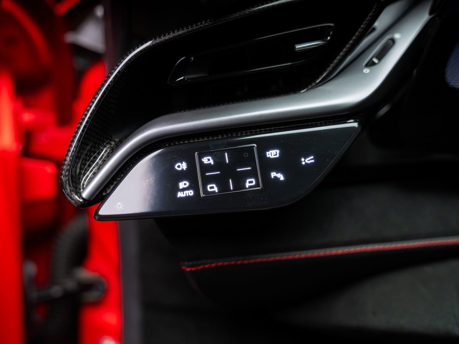 Used 2021 Ferrari SF90 Stradale AWD/4WD image 78