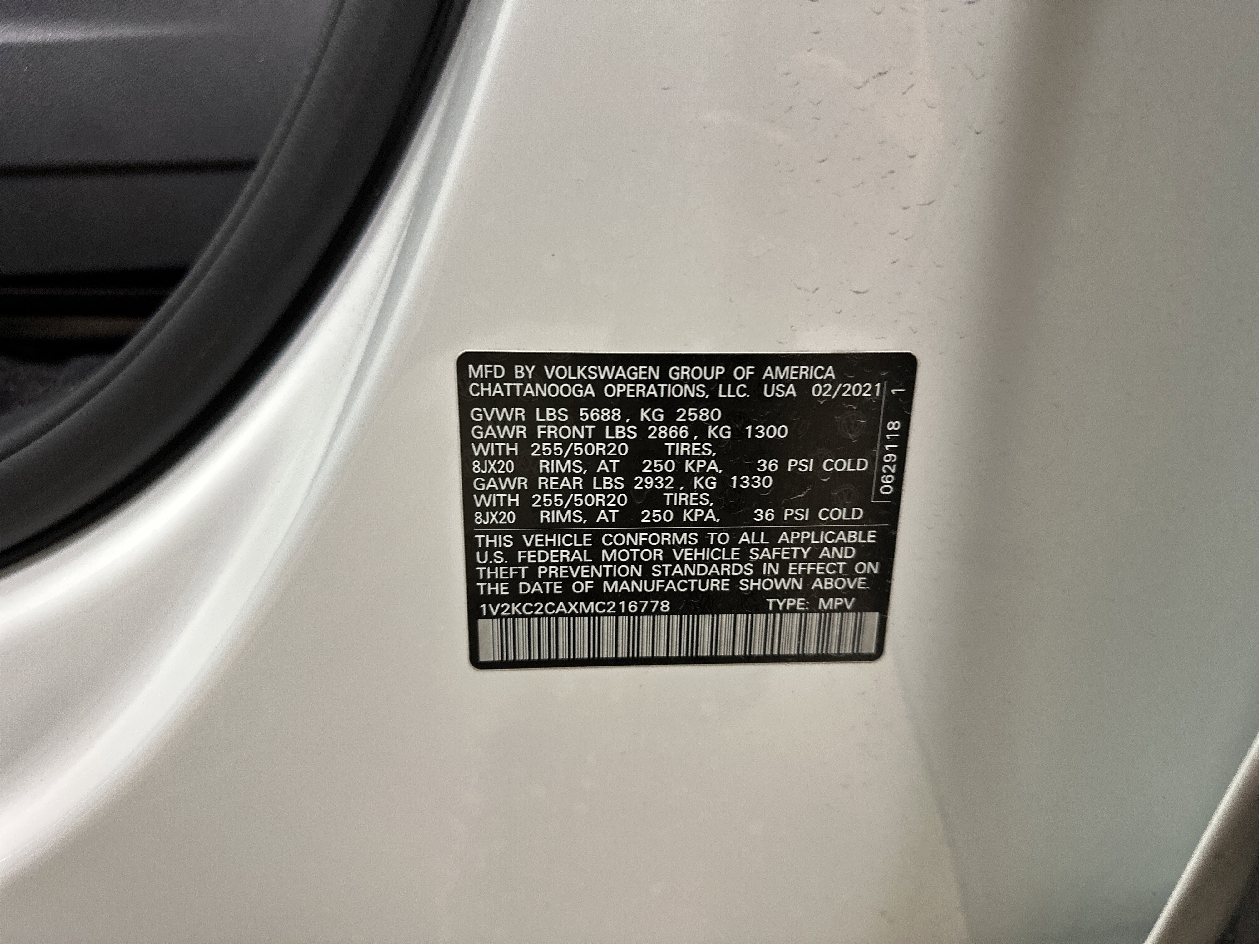 Used 2021 Volkswagen Atlas Cross Sport SE AWD/4WD image 35