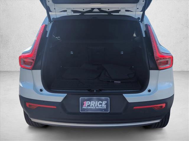 Used 2021 Volvo XC40 T5 Inscription w/ Climate Package image 7