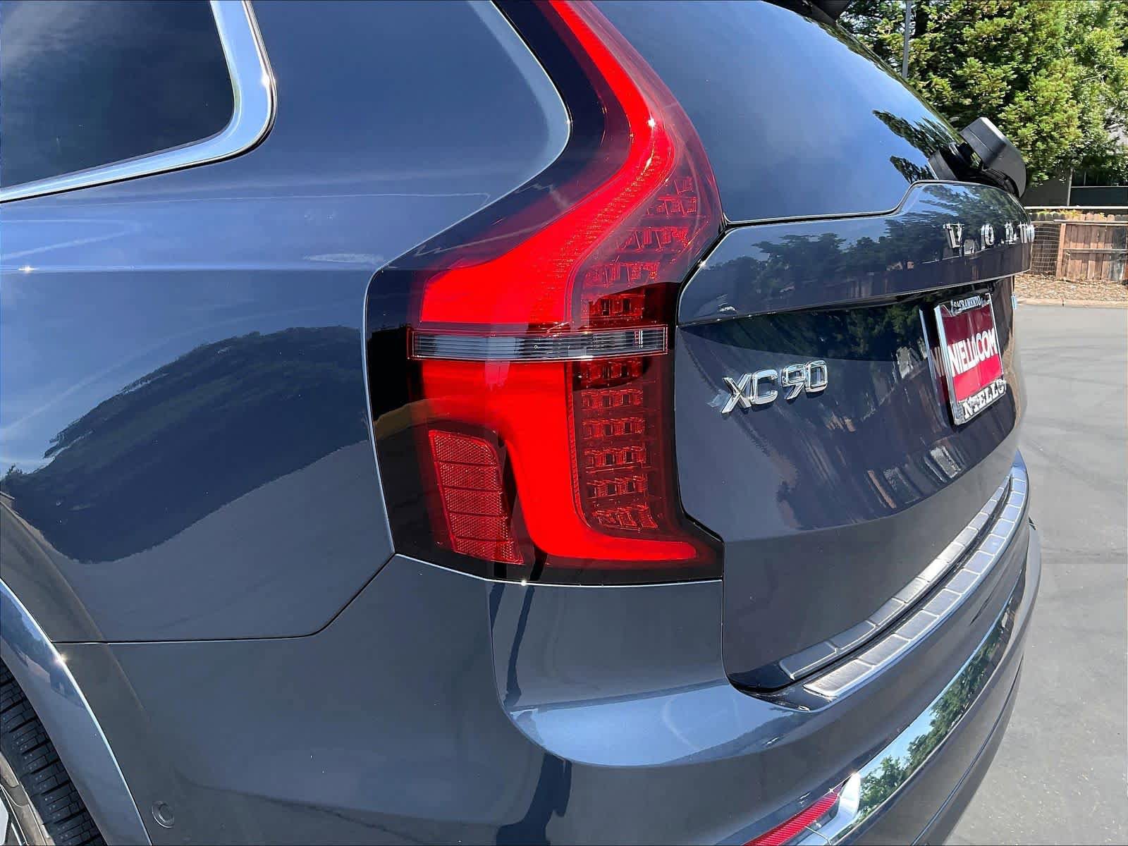 New 2026 Volvo XC90 T8 Plus w/ Protection Package AWD/4WD image 25