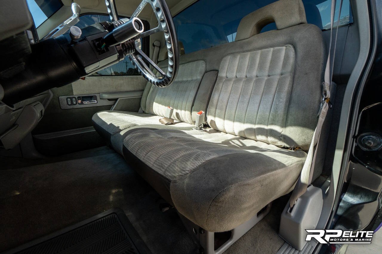 Used 1994 Chevrolet Silverado 1500 2WD Regular Cab image 49
