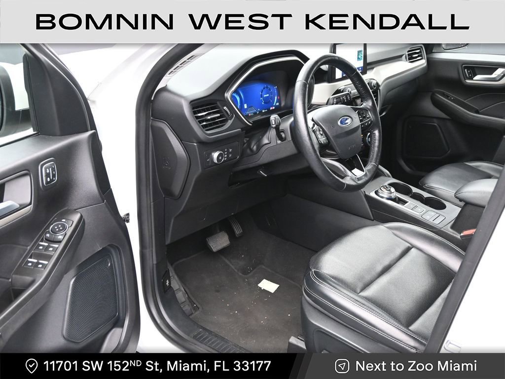 Used 2021 Ford Escape SEL w/ Technology Package image 11