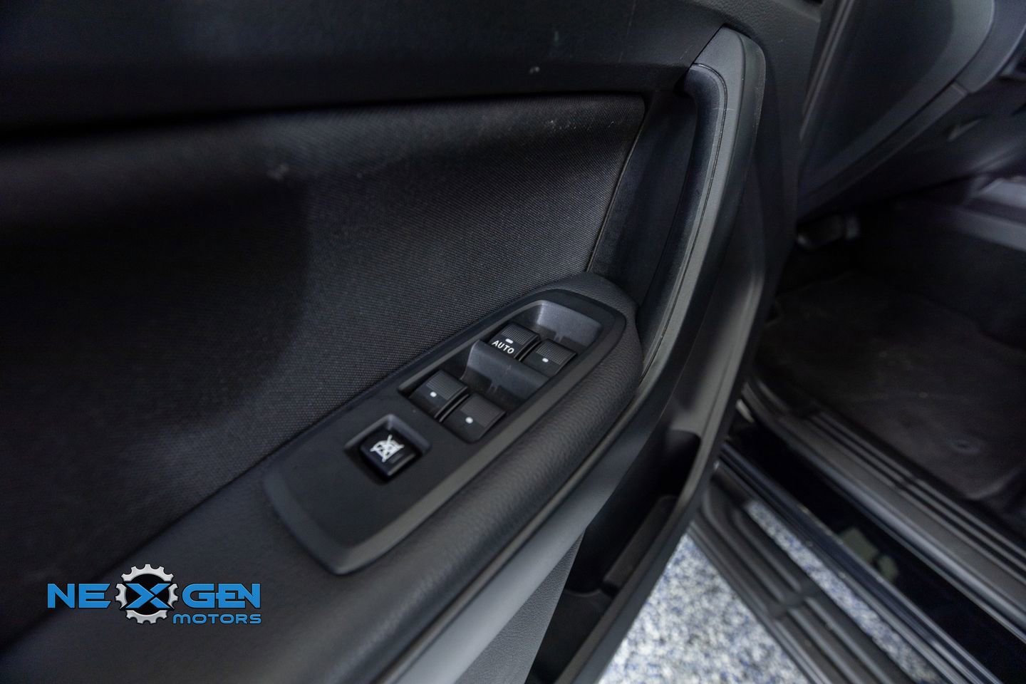 Used 2023 Ford Ranger XLT w/ Equipment Group 301A Mid AWD/4WD image 12