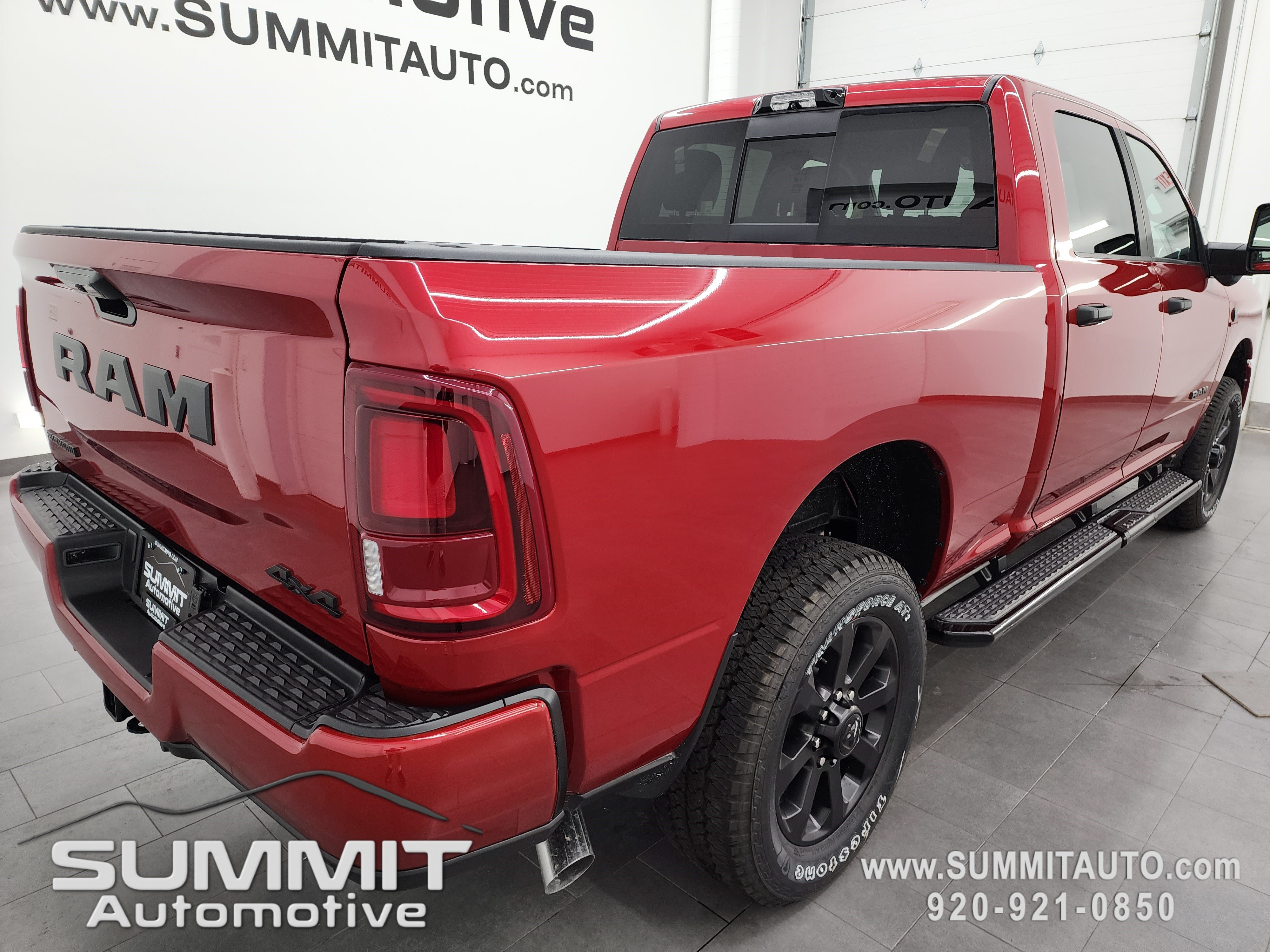 New 2026 RAM 2500 Big Horn AWD/4WD image 4