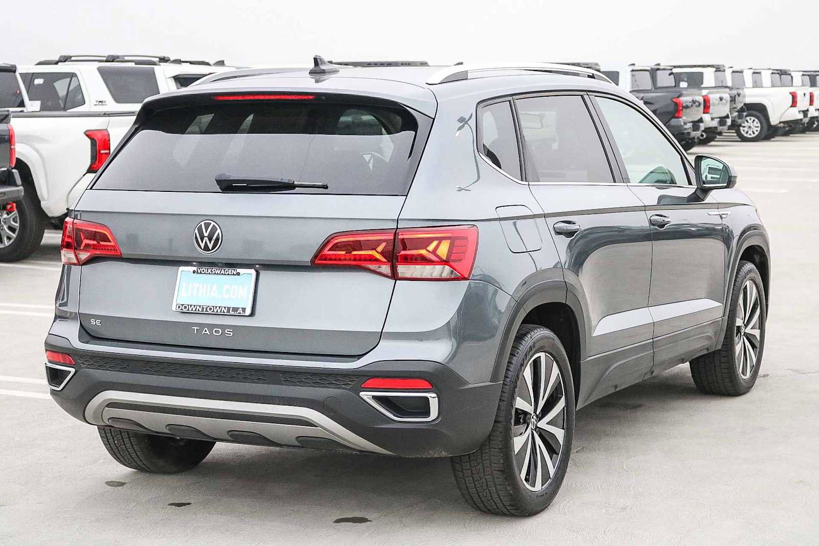 Used 2022 Volkswagen Taos SE image 6