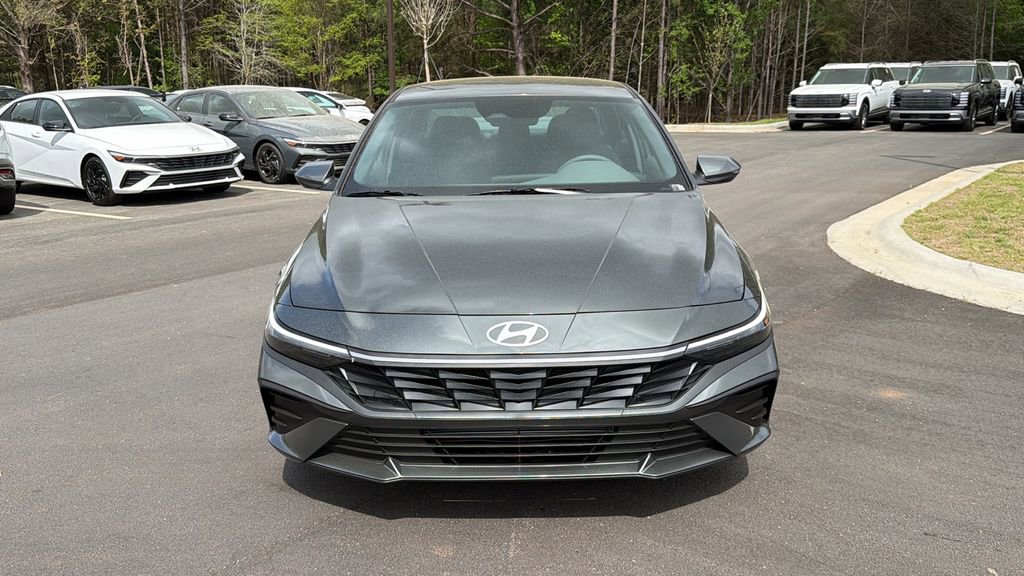 New 2026 Hyundai Elantra SE image 2