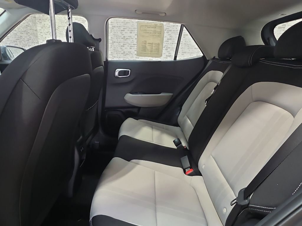 Used 2026 Hyundai Venue SEL FWD image 12