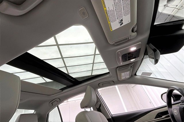 Used 2025 Toyota Camry XLE image 13