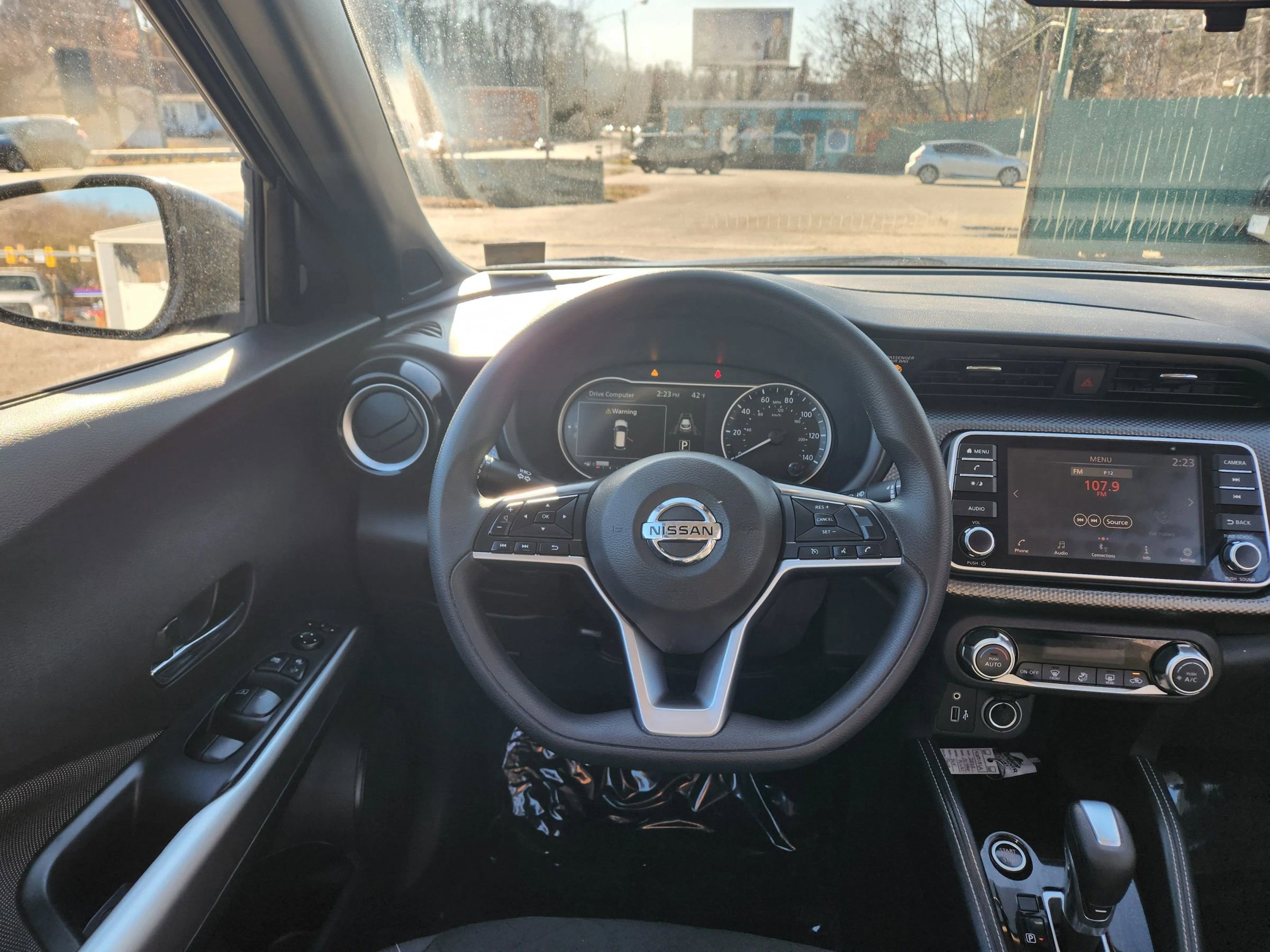 Used 2020 Nissan Kicks SV image 30