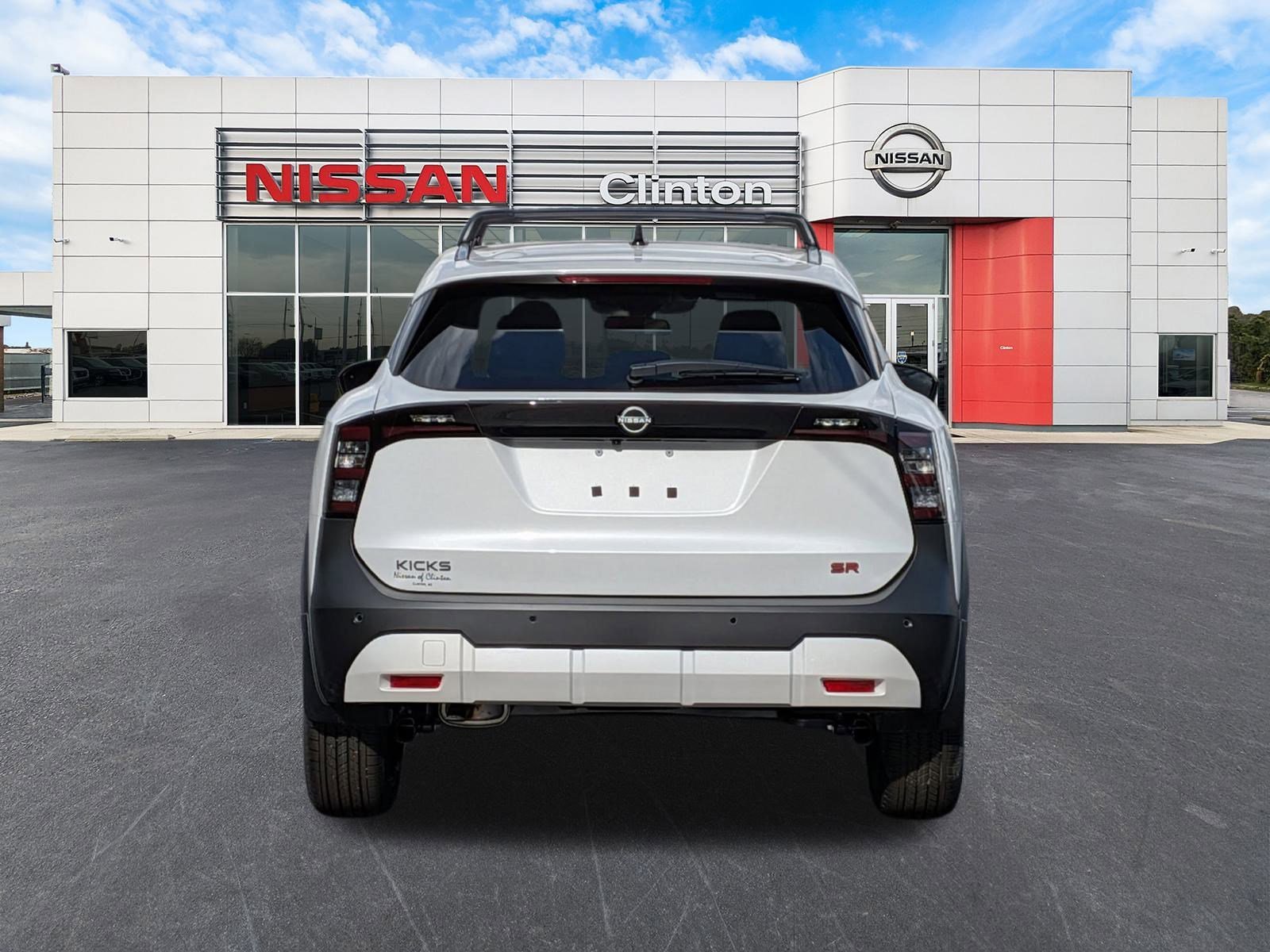 New 2026 Nissan Kicks SR FWD image 4