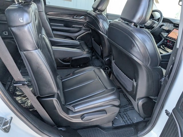 Used 2022 Jeep Grand Cherokee L Limited w/ Trailer Tow Group (B) image 29